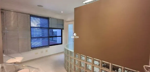 Sala Comercial à venda, 100m² no Vila Mathias, Santos
