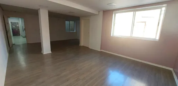 Sala Comercial à venda, 50m² no Centro, Caxias do Sul