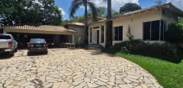 Fazenda/Sítio com 3 Quartos à venda, 673m² no Chácara dos Junqueiras, Carapicuíba
