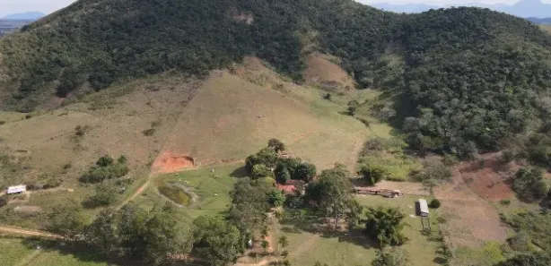 Fazenda/Sítio com 4 Quartos à venda, 1500m² no Centro, Macaé
