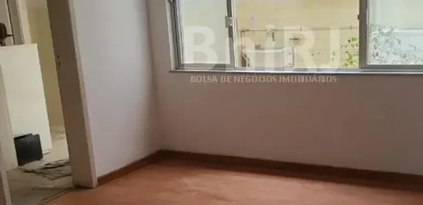 Apartamento com 2 Quartos para venda ou aluguel, 65m² no Retiro, Petrópolis