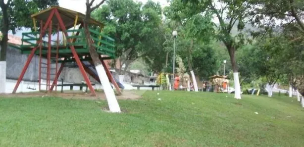 Casa de Condomínio com 2 Quartos para venda ou aluguel, 90m² no Senador Vasconcelos, Rio de Janeiro