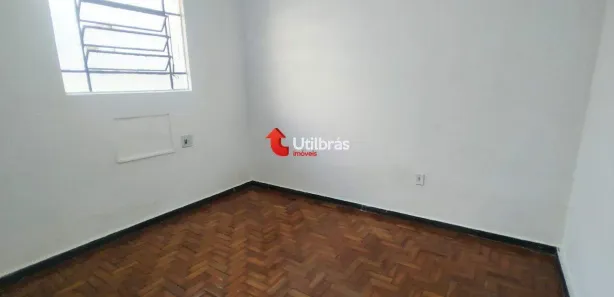 Casa com 2 Quartos para alugar, 50m² no Santa Tereza, Belo Horizonte