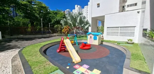 Apartamento com 4 Quartos para alugar, 100m² no Pituba, Salvador