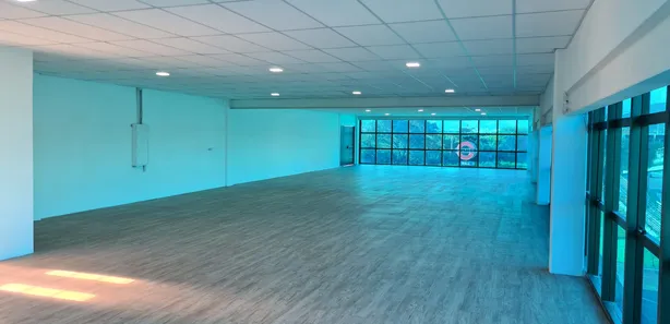 Ponto Comercial para alugar, 300m² no Barra Olímpica, Rio de Janeiro