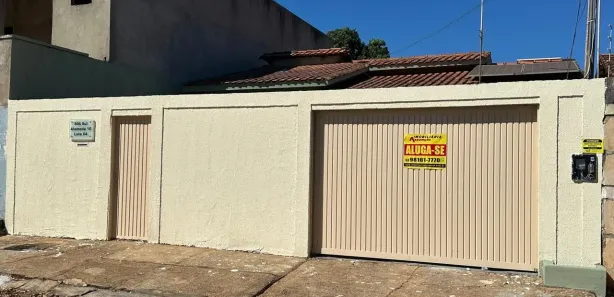 Casa com 2 Quartos para alugar, 200m² no Plano Diretor Sul, Palmas