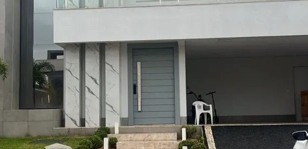 Sobrado com 4 Quartos à venda, 360m² no Jardins Valência, Goiânia