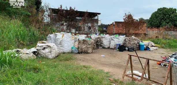 Lote/Terreno à venda, 2400m² no Vila Três, São Gonçalo