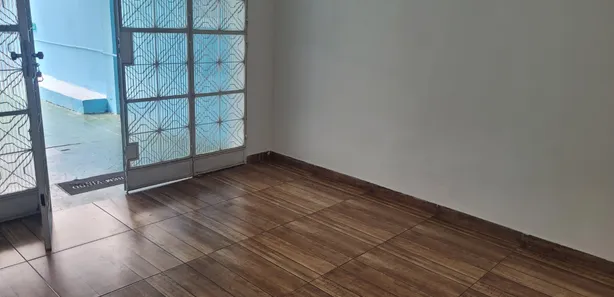 Casa com 2 Quartos para venda ou aluguel, 60m² no Campo Grande, Rio de Janeiro