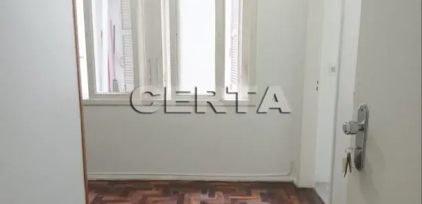 Kitnet para alugar, 39m² no Farroupilha, Porto Alegre