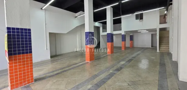 Galpão/Depósito/Armazém para alugar, 200m² no Engenho Velho da Federação, Salvador