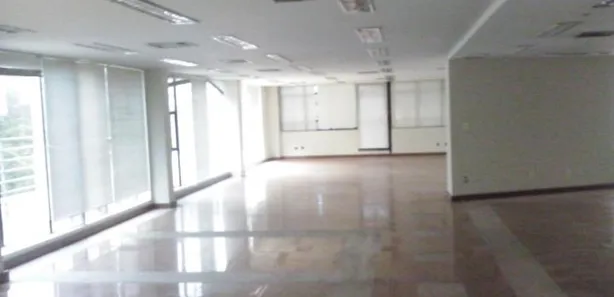 Sala Comercial para alugar, 600m² no Savassi, Belo Horizonte