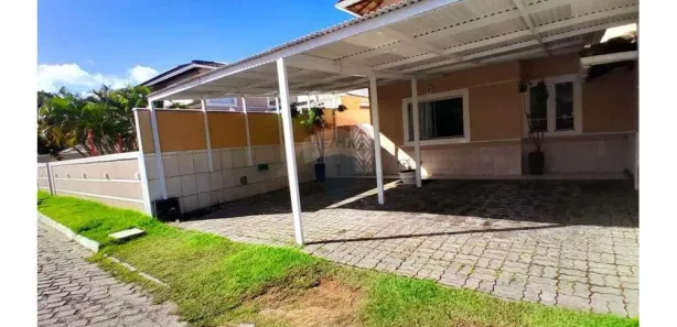 Casa com 4 Quartos para alugar, 195m² no Buraquinho, Lauro de Freitas
