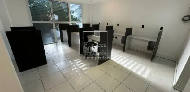 Ponto Comercial para alugar, 64m² no Quarteirão Brasileiro, Petrópolis