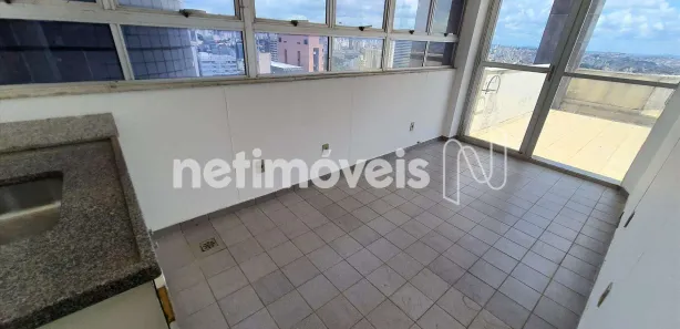 Ponto Comercial para alugar, 251m² no Santa Efigênia, Belo Horizonte