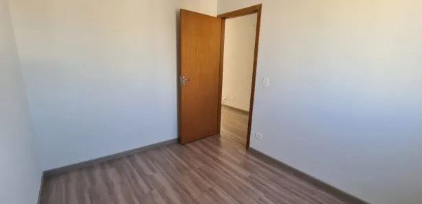 Apartamento com 2 Quartos para alugar, 52m² no Parque Industrial Um, Marialva