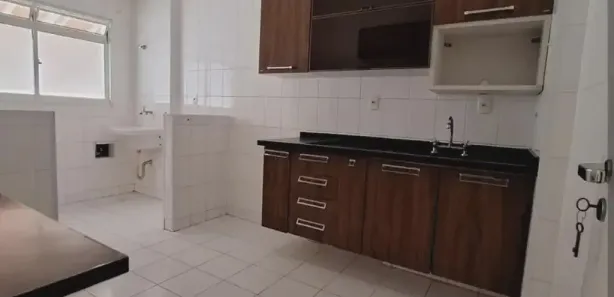 Casa de Condomínio com 3 Quartos para alugar, 130m² no Vila Mogilar, Mogi das Cruzes