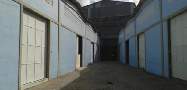 Galpão/Depósito/Armazém para alugar, 230m² no Buraquinho, Lauro de Freitas