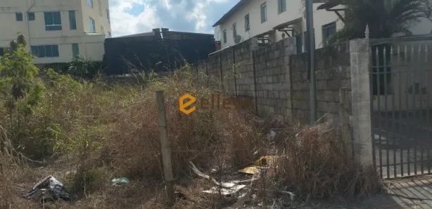 Lote/Terreno à venda, 360m² no Centro, Vespasiano