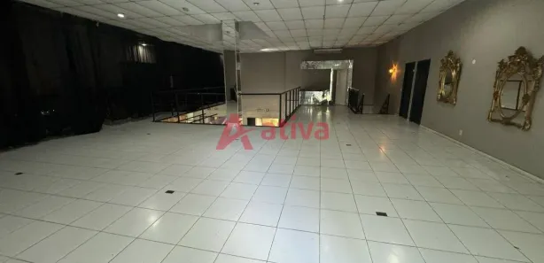Ponto Comercial para venda ou aluguel, 900m² no Freguesia (Jacarepaguá), Rio de Janeiro