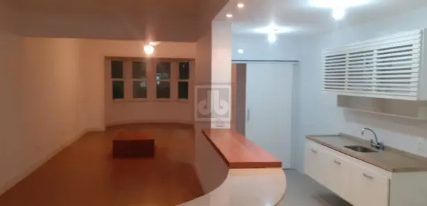 Apartamento com 3 Quartos à venda, 130m² no Leme, Rio de Janeiro