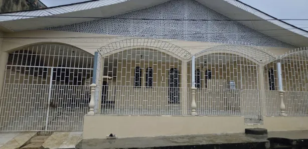 Casa com 4 Quartos à venda, 300m² no Alvorada, Manaus