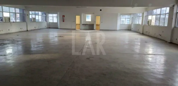 Sala Comercial para alugar, 550m² no Santa Efigênia, Belo Horizonte