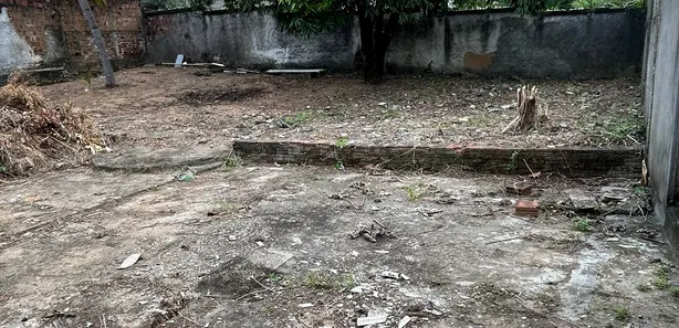 Sobrado com 4 Quartos à venda, 300m² no Candelária, Natal