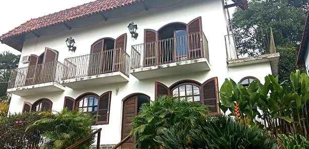 Casa de Condomínio com 8 Quartos para venda ou aluguel, 350m² no Pedro do Rio, Petrópolis