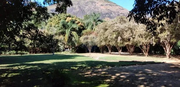 Fazenda/Sítio com 10 Quartos à venda, 72000m² no Corrêas, Petrópolis