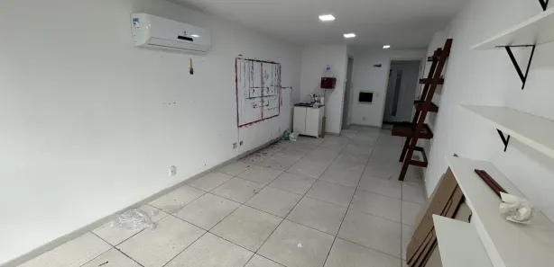 Sala Comercial à venda, 32m² no Ingá, Niterói
