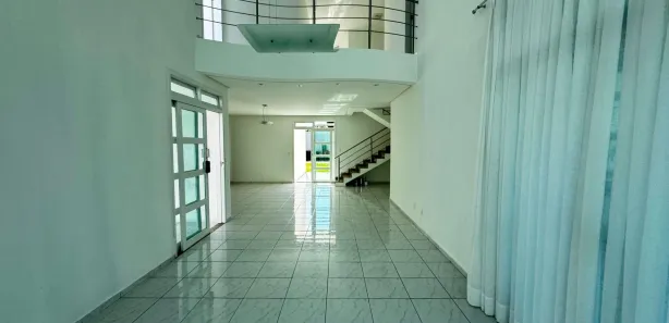 Casa de Condomínio com 4 Quartos para alugar, 300m² no Candelária, Natal