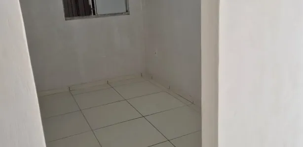 Casa com 2 Quartos para alugar, 100m² no Centro, Camaçari