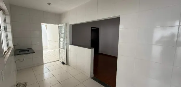 Casa com 2 Quartos para alugar, 65m² no São Marcos, Belo Horizonte