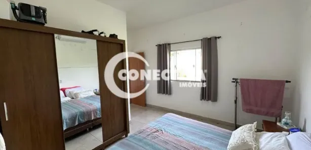 Fazenda/Sítio com 4 Quartos à venda, 160m² no Centro, Guapó