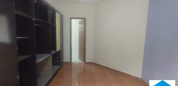 Casa com 1 Quarto para alugar, 38m² no Santa Tereza, Belo Horizonte