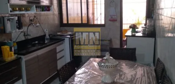 Casa com 5 Quartos à venda, 180m² no Itapuã, Salvador