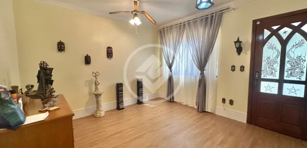 Casa de Condomínio com 5 Quartos à venda, 203m² no Fazenda Petrópolis - Residencial Monte Verde, Goiânia