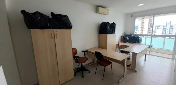 Sala Comercial para venda ou aluguel, 45m² no Boqueirão, Santos