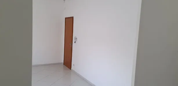 Sala Comercial para alugar, 35m² no Santa Terezinha, Santo André
