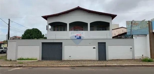 Casa com 4 Quartos à venda, 292m² no Setor Central, Araguaína