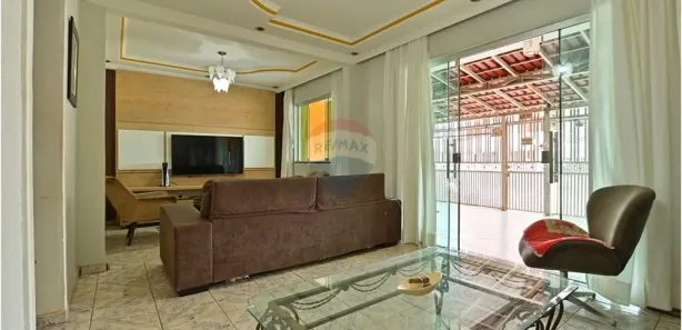 Sobrado com 3 Quartos à venda, 396m² no Ceilândia Sul, Brasília