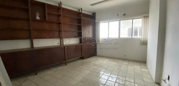 Sala Comercial para alugar, 30m² no Santo Antônio, Recife
