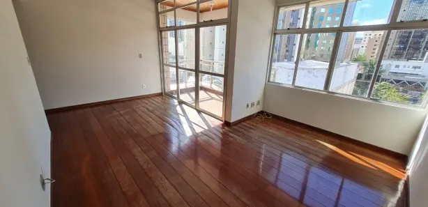 Apartamento com 3 Quartos para alugar, 95m² no Santo Antônio, Belo Horizonte