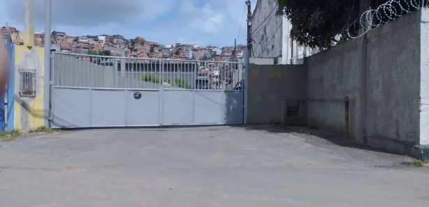 Galpão/Depósito/Armazém para alugar, 927m² no Fazenda Grande do Retiro, Salvador