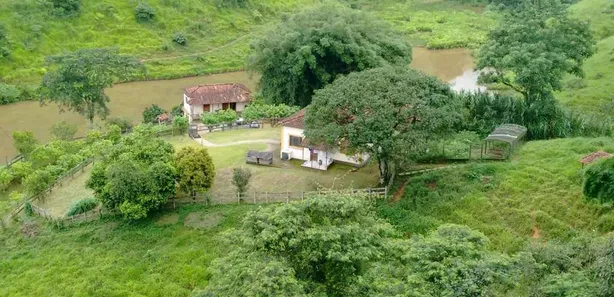 Fazenda/Sítio com 3 Quartos à venda, 59800m² no , Passa Vinte