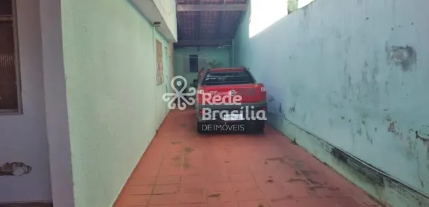 Casa com 3 Quartos à venda, 300m² no Taguatinga Norte, Brasília