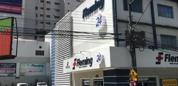 Apartamento com 3 Quartos para alugar, 130m² no Centro, Ponta Grossa