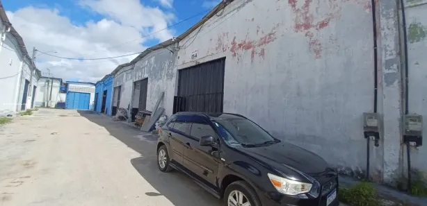 Galpão/Depósito/Armazém à venda, 200m² no Nova Esperança, Salvador