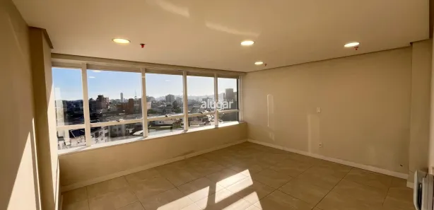 Sala Comercial para alugar, 26m² no Centro, Caxias do Sul
